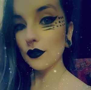 Meet your Posher, Rhiannon